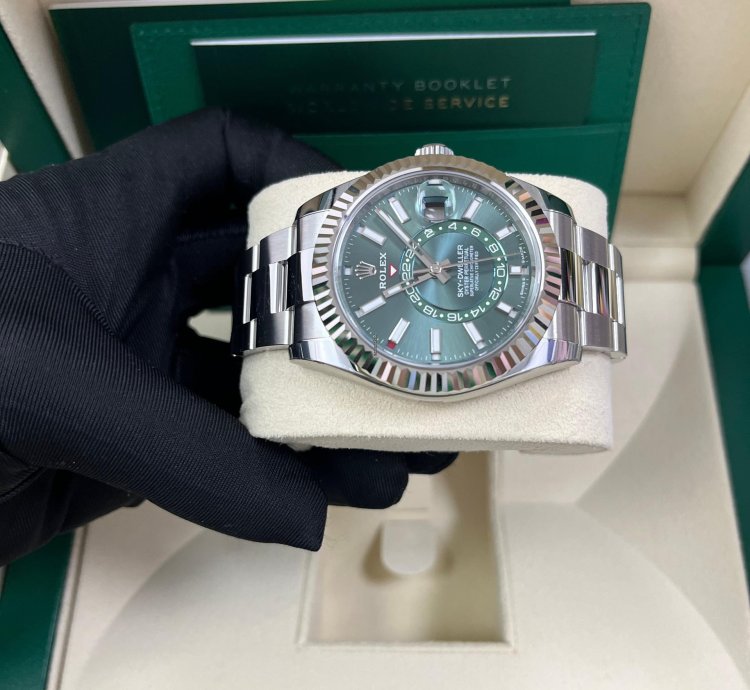 Rolex Sky-dweller 42 Mm Oystersteel And White Gold Green Dial Sky Dweller 336934