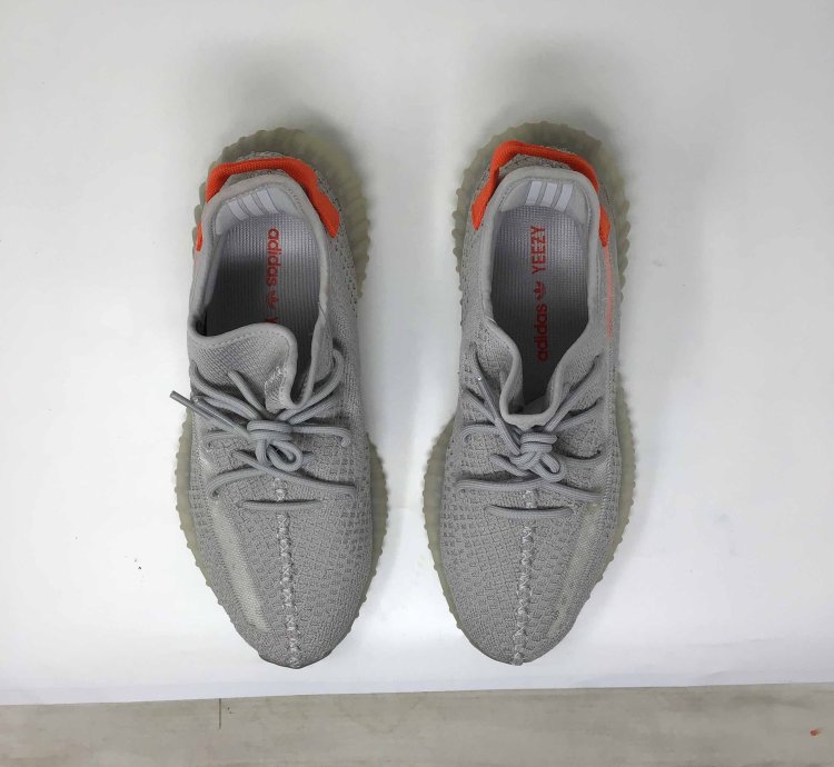 Yeezy Boost 350 V2 Tail Light