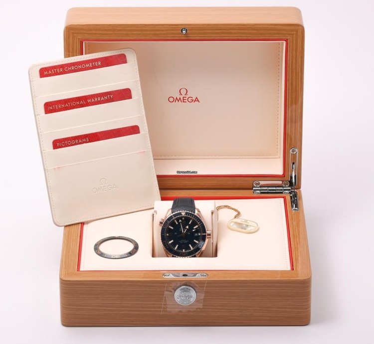 Omega Seamaster Planet Ocean 215 63 44 21 03 001