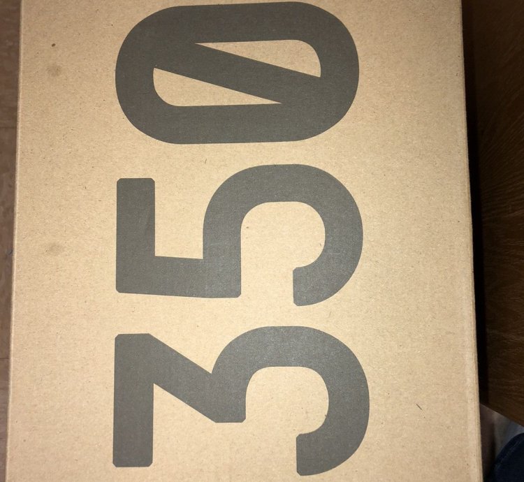 Yeezy Boost 350 V2 Yecheil