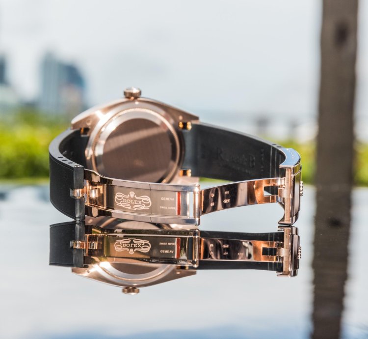 Rolex Sky-dweller 42m Everose Gold White Dial