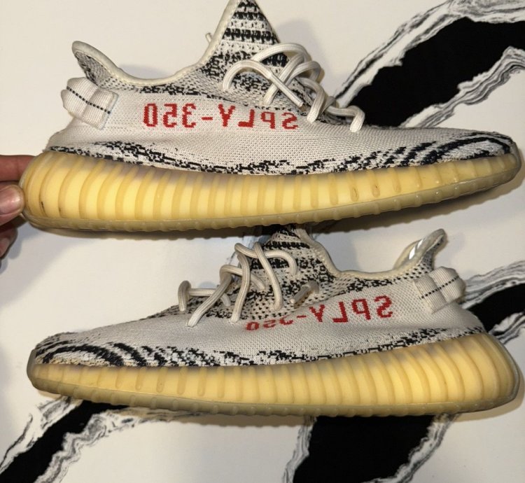 Yeezy Boost 350 V2 Zebra