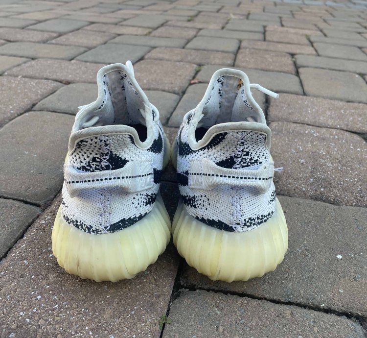 Yeezy Boost 350 V2 Zebra 2017