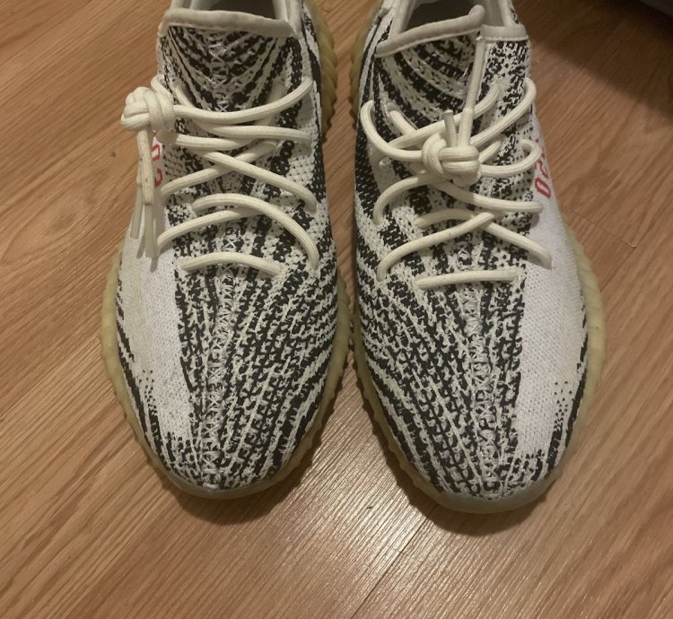 Yeezy Boost 350 V2 Zebra Us11