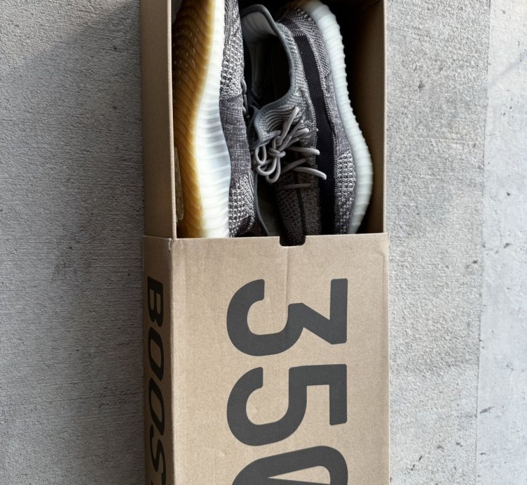 Yeezy Boost 350 V2 Zyon