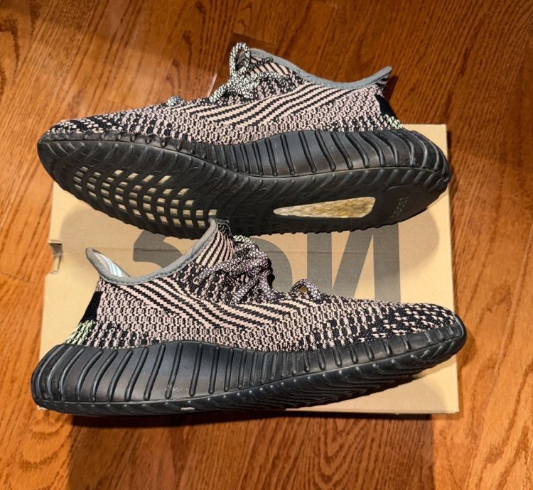 Yeezy Boost 350 Yechei Non Reflective