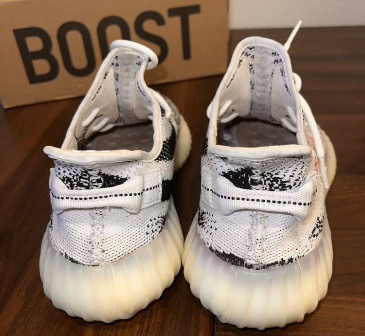 Yeezy Boost 350 Zebra
