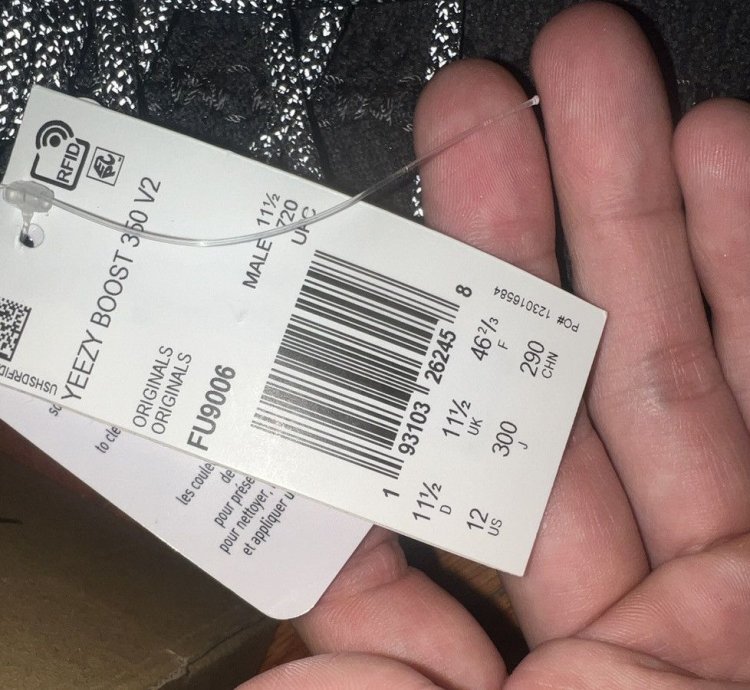 Yeezy Boost 350v2 Black