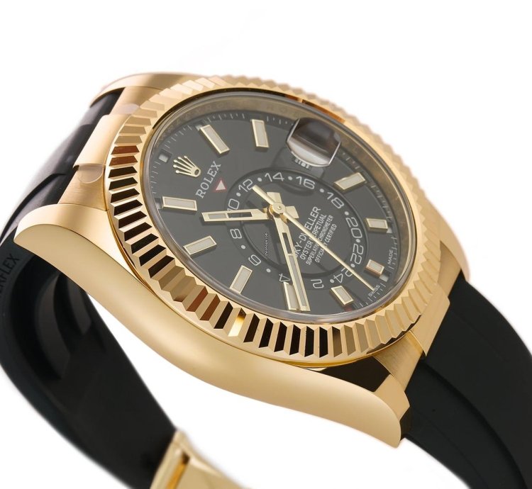 Rolex Sky-dweller 42mm 18k Yellow Gold Black Dial Oysterflex