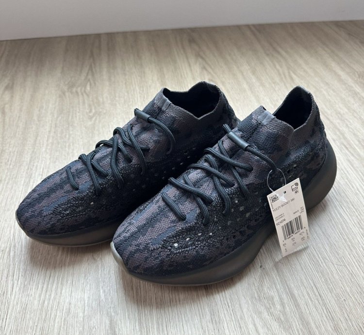 Yeezy Boost 380 Onyx