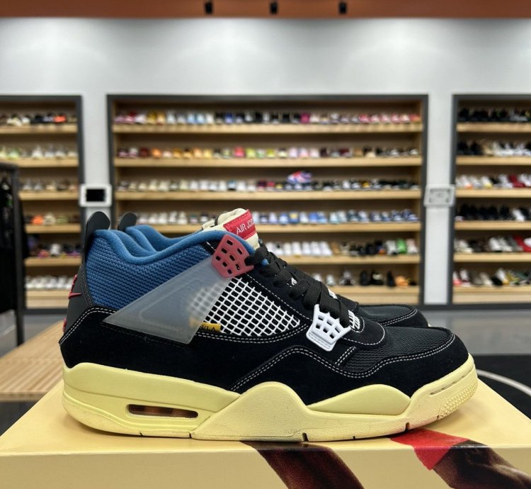 75302 Jordan 4 Retro Union Off Noir