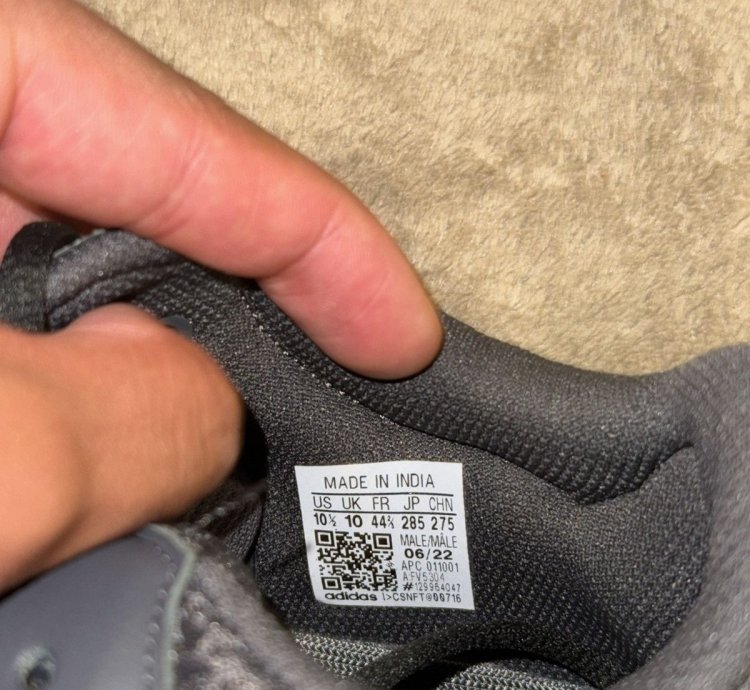 Yeezy Boost 700