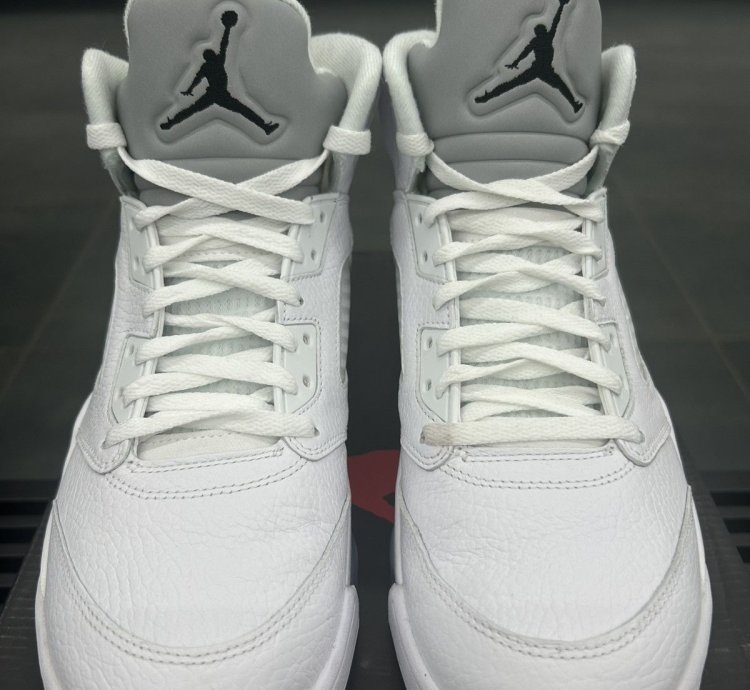75583 Jordan 5 Retro Metallic White