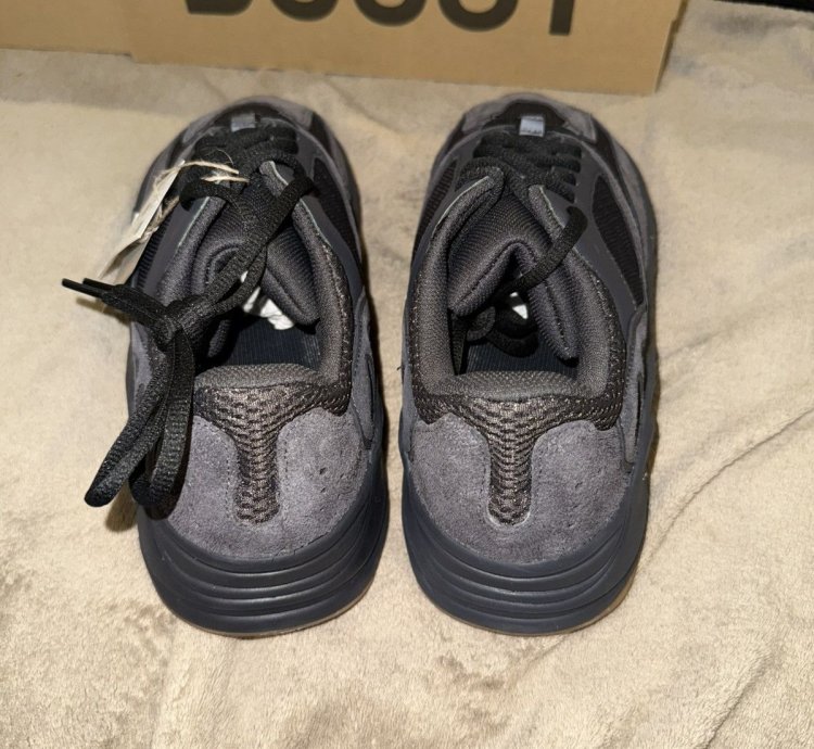 Yeezy Boost 700
