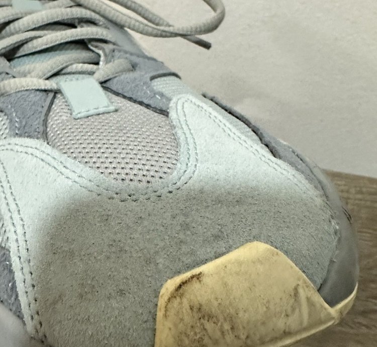 Yeezy Boost 700 - Inertia
