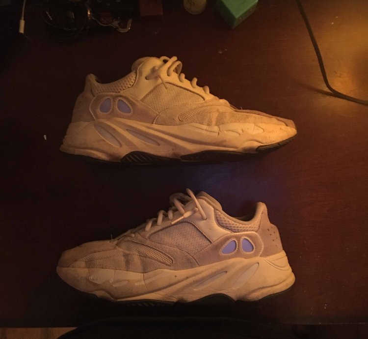 Yeezy Boost 700 Analog