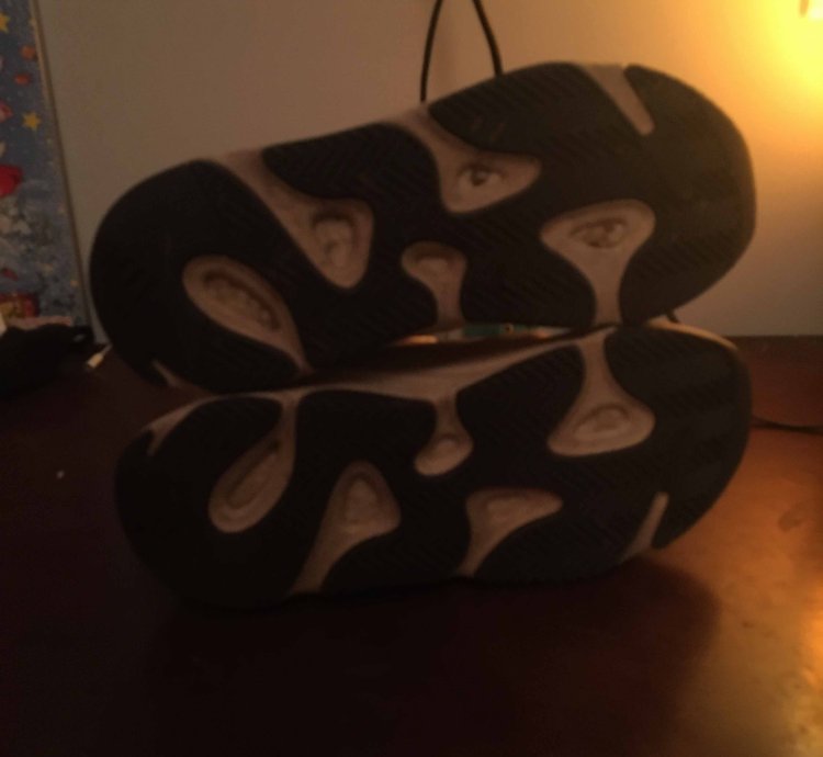 Yeezy Boost 700 Analog