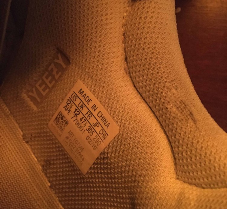 Yeezy Boost 700 Analog