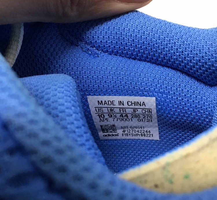 Yeezy Boost 700 Bright Blue