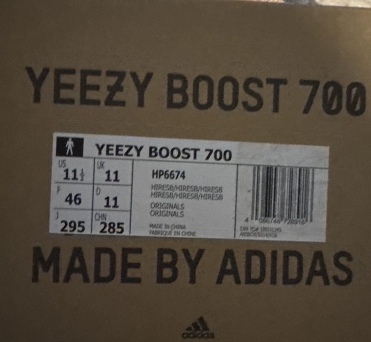 Yeezy Boost 700 Hi-res Blue