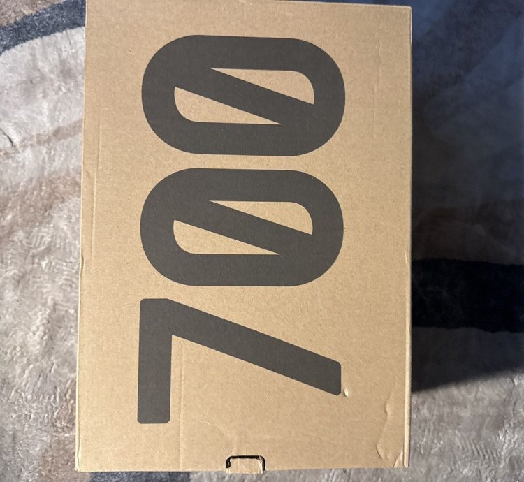 Yeezy Boost 700 Hi-res Blue