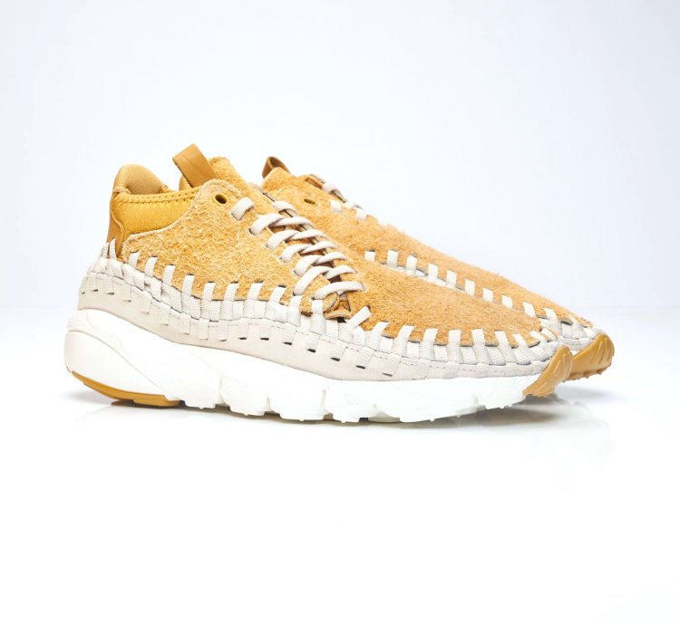 Air Footscape Woven Chukka Gold Light Orewood Suede Leather