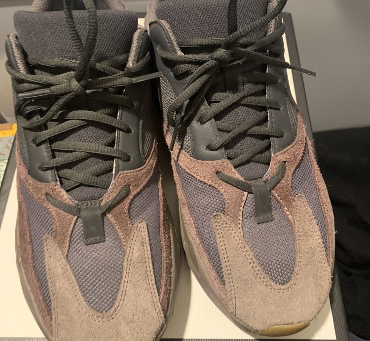 Yeezy Boost 700 Mauve 2018