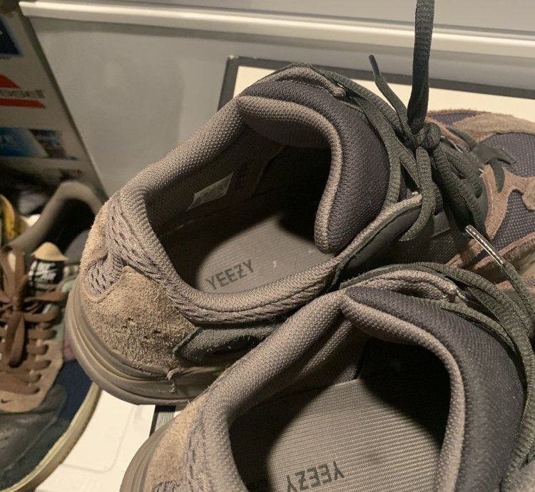 Yeezy Boost 700 Mauve 2018