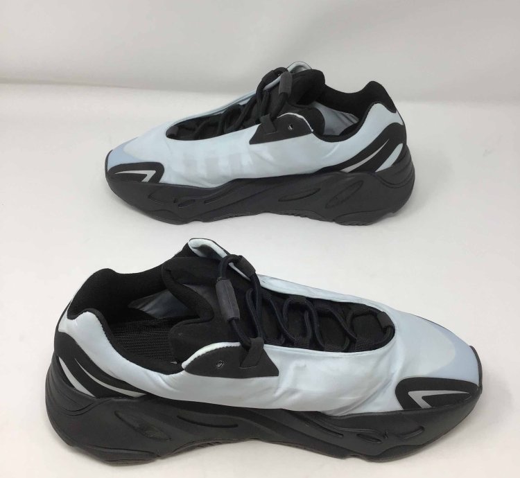 Yeezy Boost 700 Mnvn Blue Tint