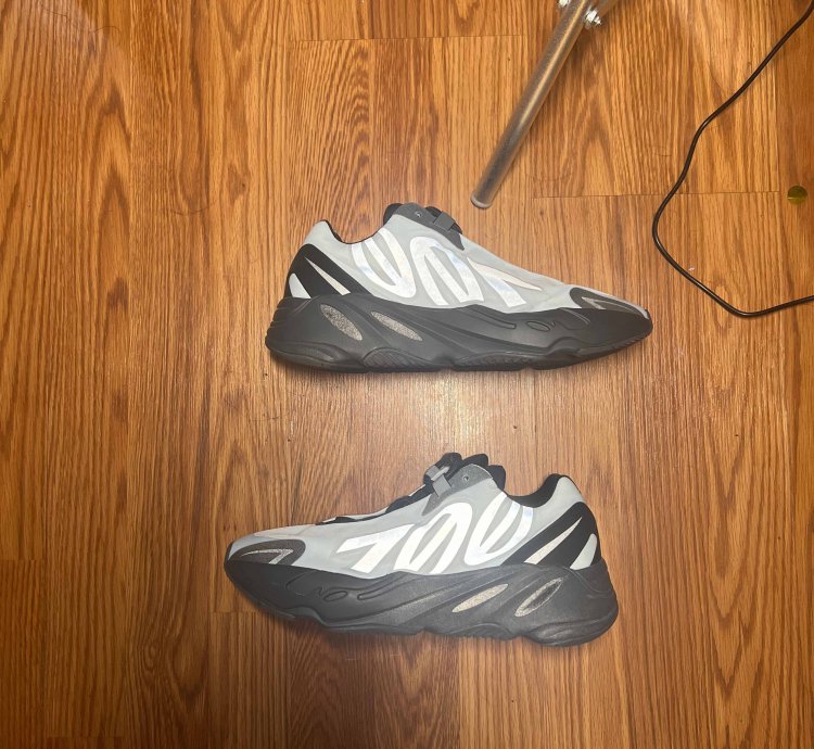 Yeezy Boost 700 Mnvn Blue Tint