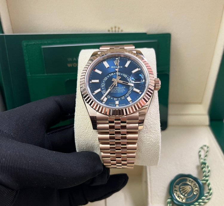 Rolex Sky-dweller 42mm Blue Dial Rose Gold Jubilee Bracelet 336935