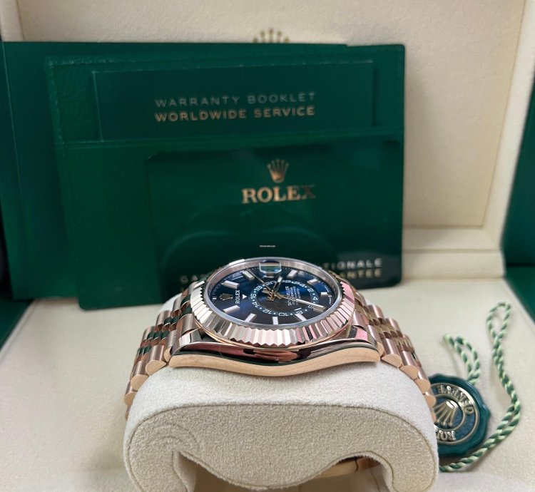 Rolex Sky-dweller 42mm Blue Dial Rose Gold Jubilee Bracelet 336935