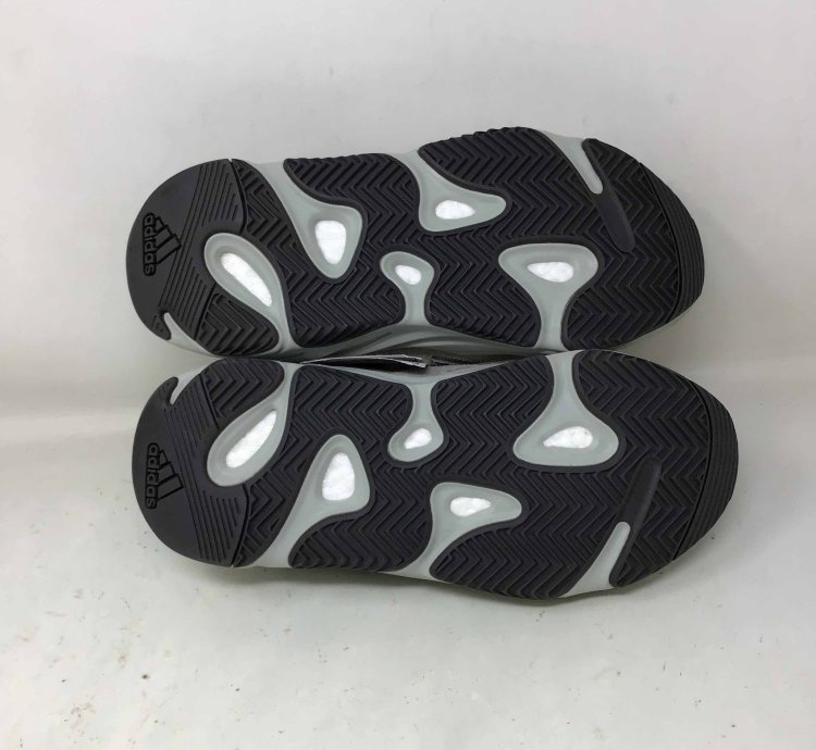 Yeezy Boost 700 Salt