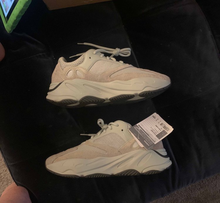 Yeezy Boost 700 Salt