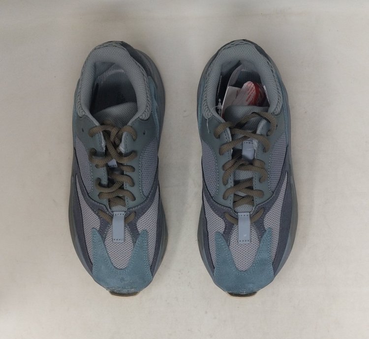 Yeezy Boost 700 Teal Blue