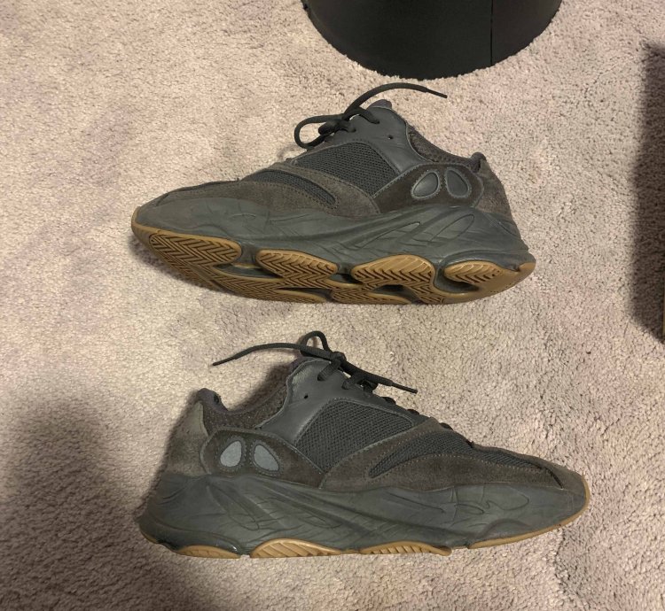 Yeezy Boost 700 Utility Black 2019