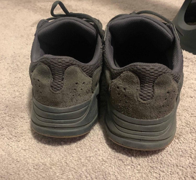 Yeezy Boost 700 Utility Black 2019
