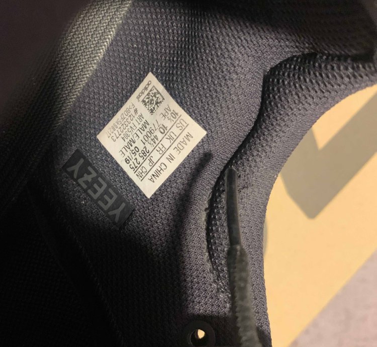 Yeezy Boost 700 Utility Black 2019