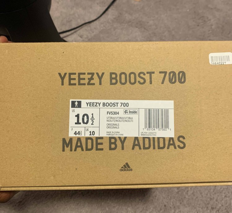 Yeezy Boost 700 Utility Black 2019