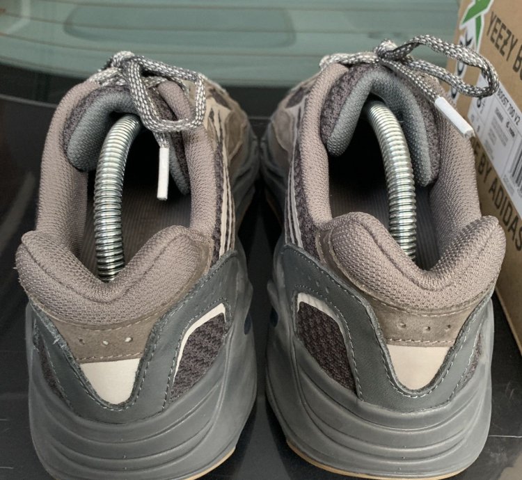 Yeezy Boost 700 V2 Geode 2019