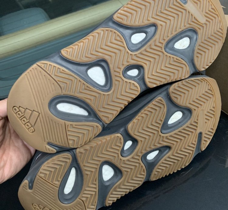 Yeezy Boost 700 V2 Geode 2019