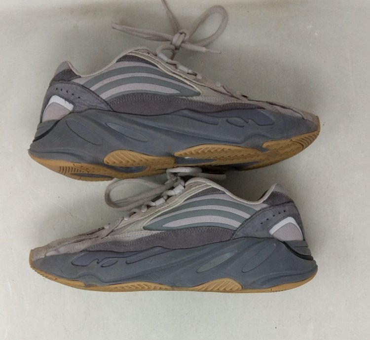 Yeezy Boost 700 V2 Tephra
