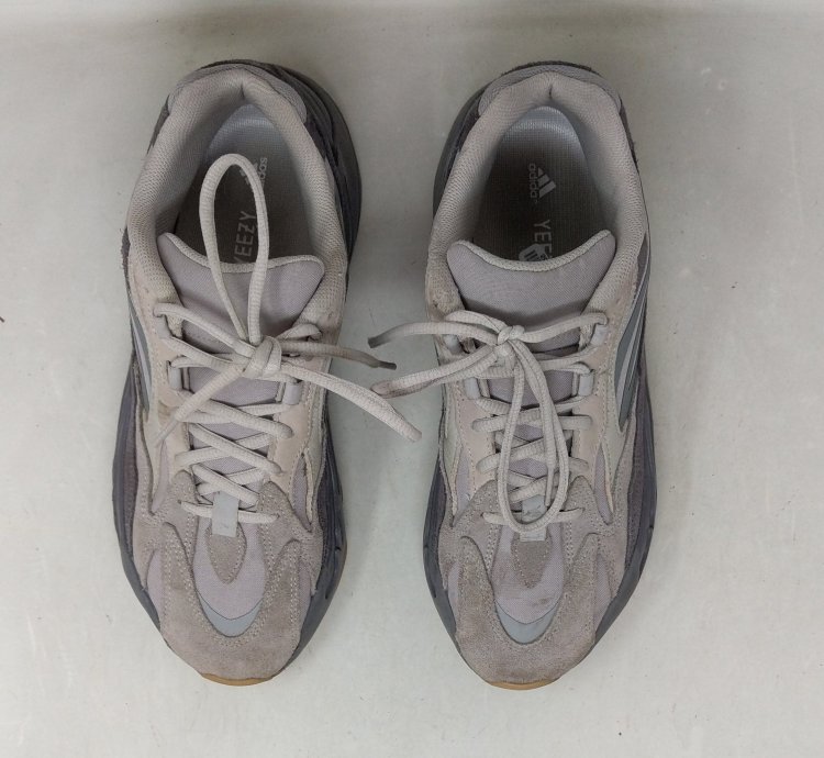 Yeezy Boost 700 V2 Tephra