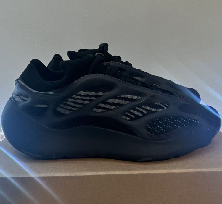 Yeezy Boost 700 V3