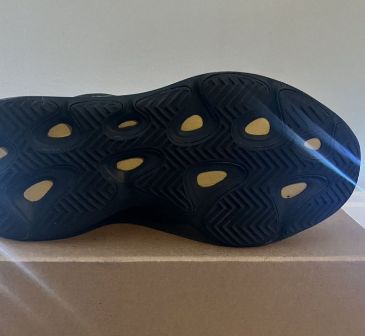 Yeezy Boost 700 V3