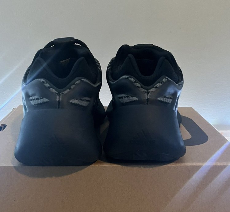 Yeezy Boost 700 V3