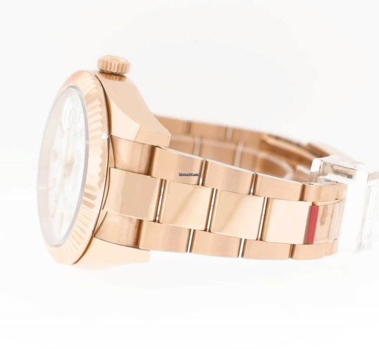 Rolex Sky-dweller 42mm Everose Gold White Index Dial Fluted Bezel 326935