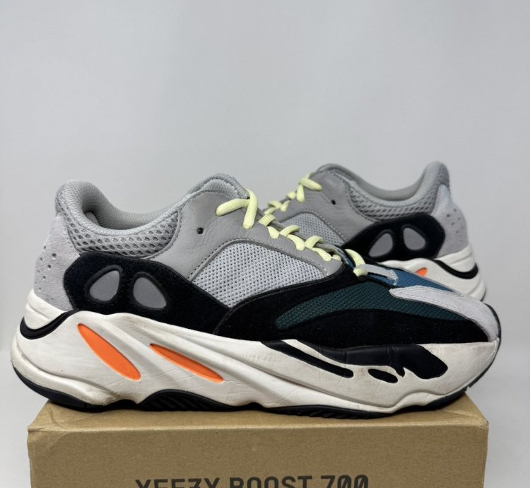 Yeezy Boost 700 Waverunner