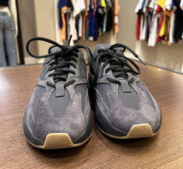 Yeezy Boost 700- Utility Black