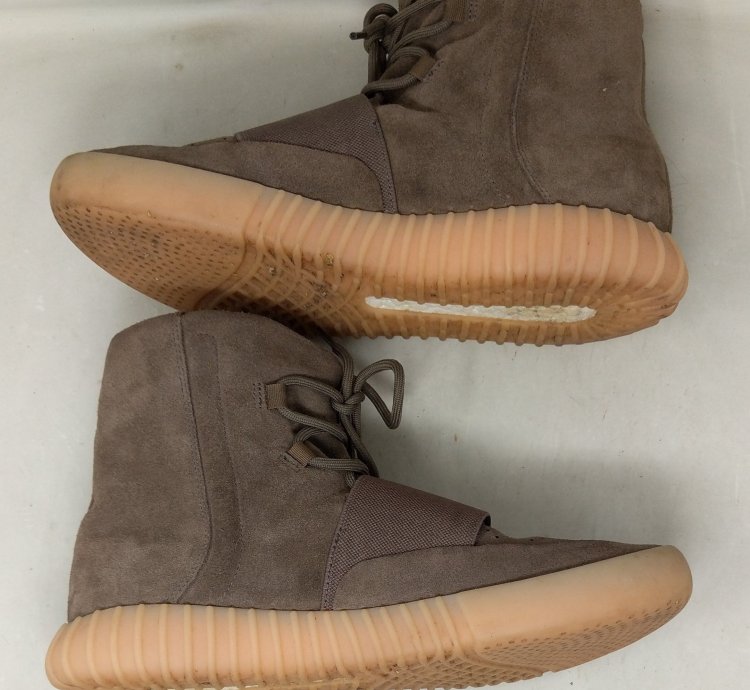 Yeezy Boost 750 Chocolate